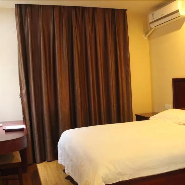 Mid-Levels Holiday Inn