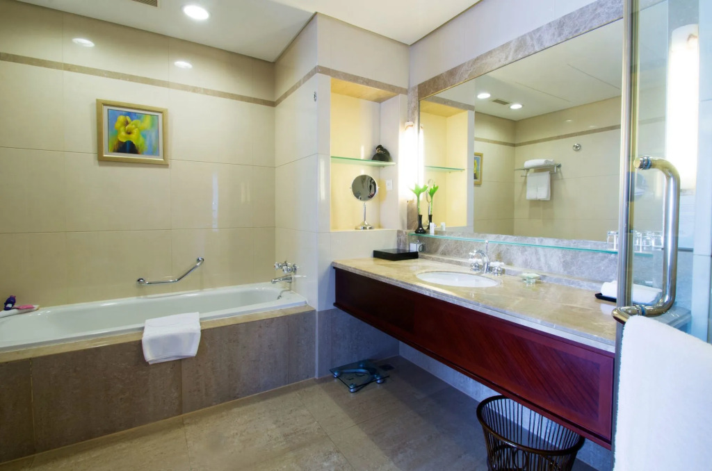 Tongli Lakeview Hotel