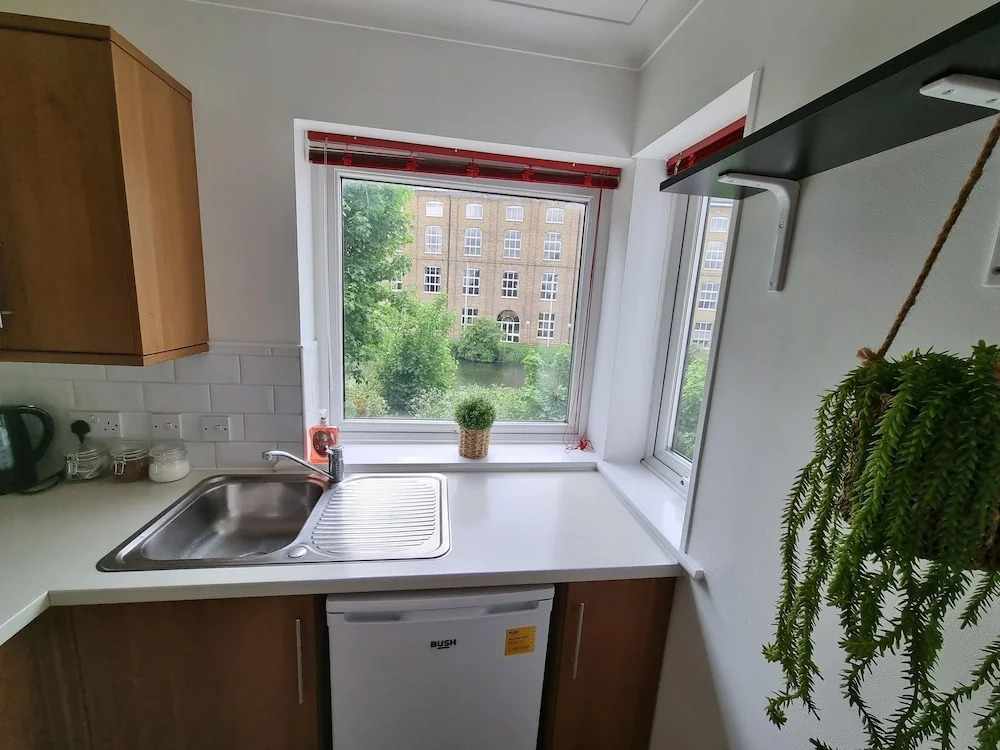 360 Serviced Accommodations - Swan Path Retreat - 2 Bedroom Apartment
