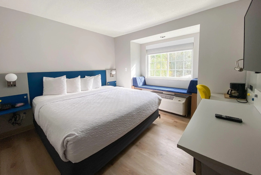 Microtel Inn & Suites by Wyndham Columbia/At Fort Jackson