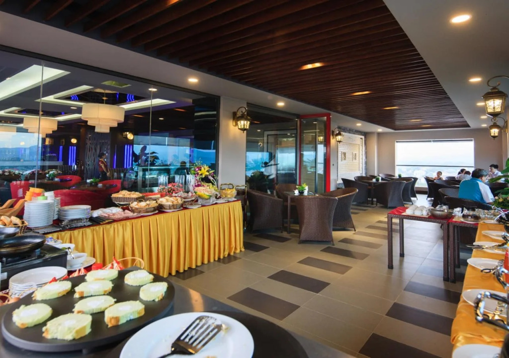 Royal Palace Hotel
