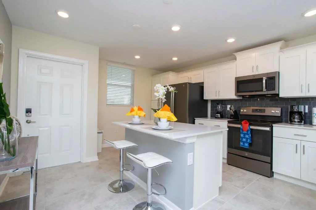 Luxurious 2 Bd Close to Disney @ Storey Lake 204P
