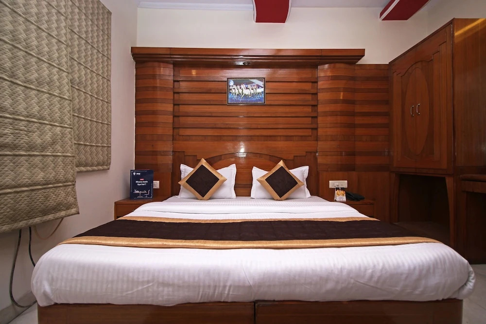 OYO 8336 Hotel De Gold