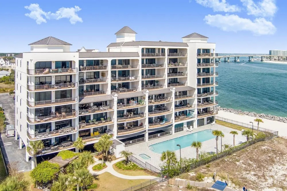 Grand Pointe 313 3 Bedrooms Gulf-front Stunning Views