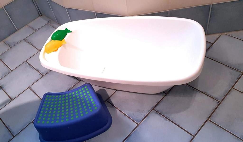 FERIENHAUS SOMMERTRAUM - KINDERFREUNDLICH - 3 Schlafzimmer, Garten, Bad und G-WC, Kaminofen