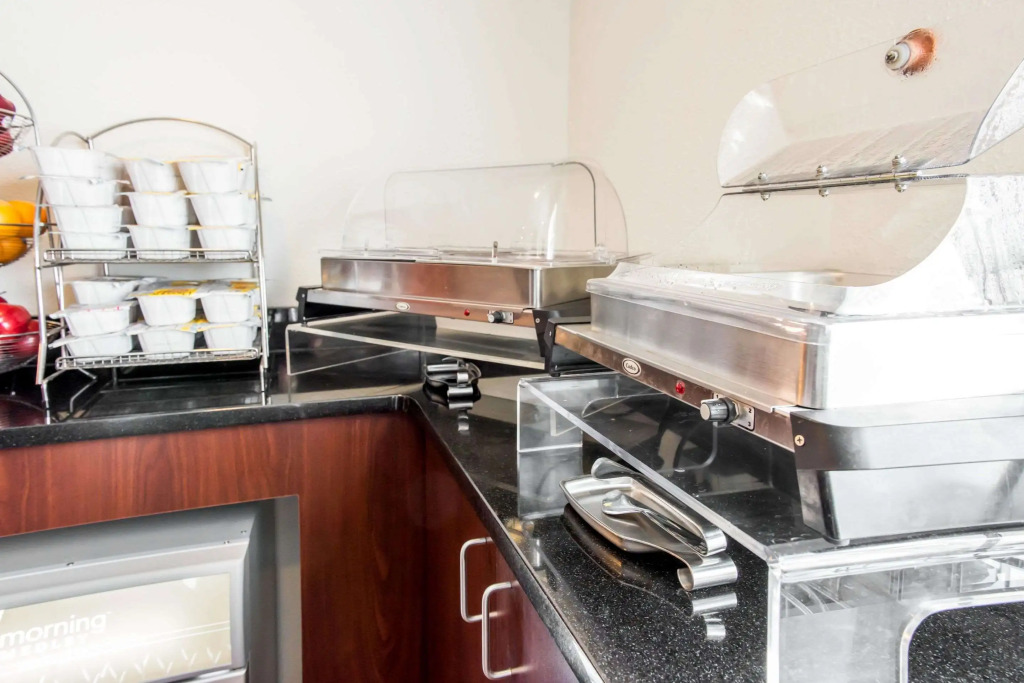 Days Inn & Suites Bridgeport - Clarksburg
