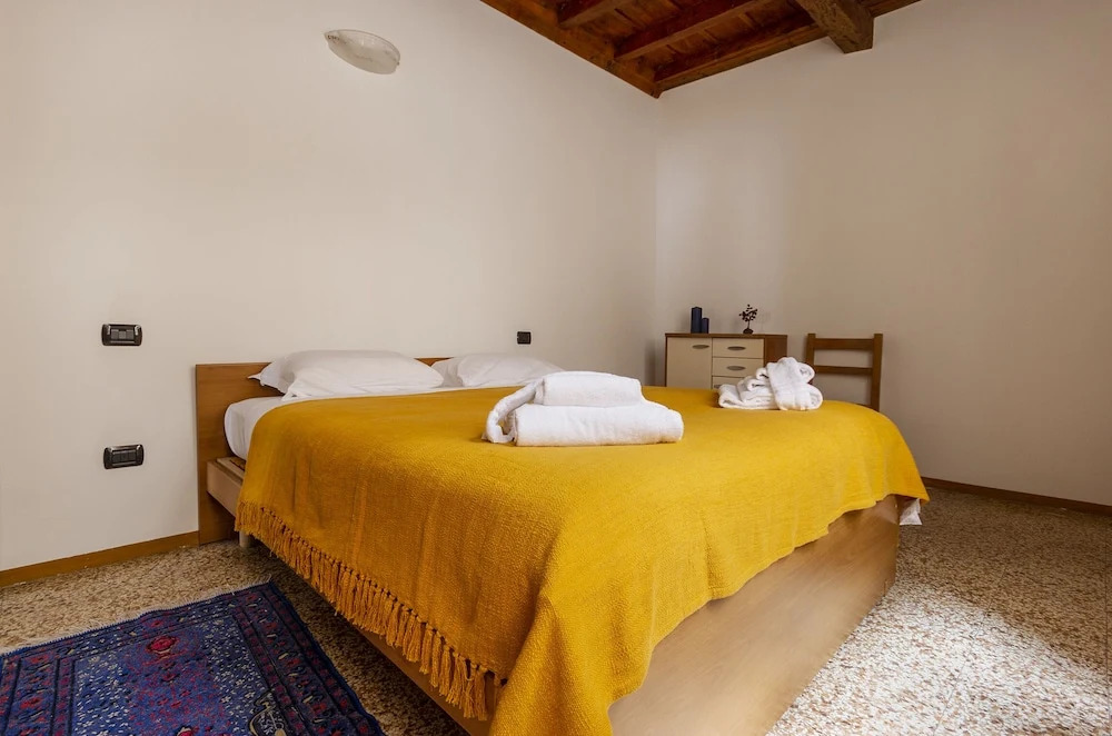 Canossa Apartment