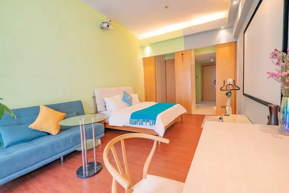 Private-Enjoyed Home Apartment Hotel of R&F Wales Apartment