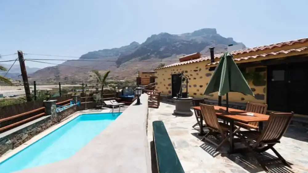 Villa With its own Swimming-pool, Jaccuzi and Sauna With Views to San Nicolas va