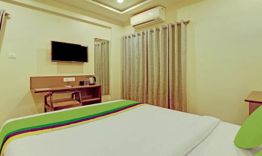 Townhouse The 36 Inn Madhuravada Bus Stop