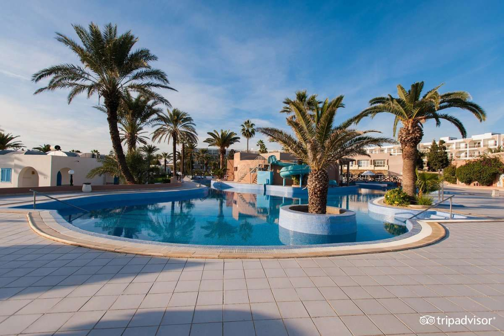 Royal Lido Resort & Spa