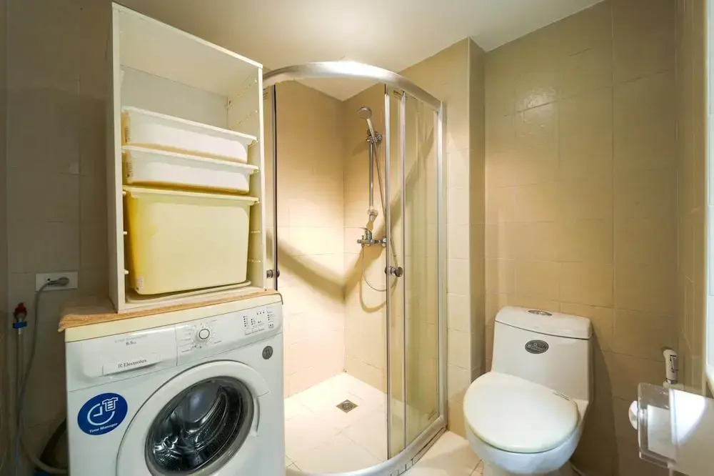 Beachfront Studio Condo-Seaview BW1