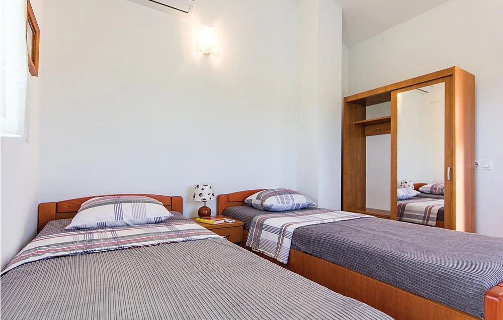 Awesome Home in Sisan With Wifi and 2 Bedrooms