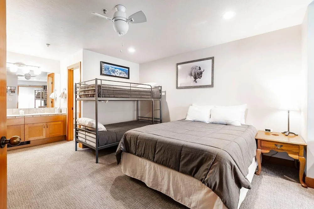 Greyhawk 24 by Identity Properties