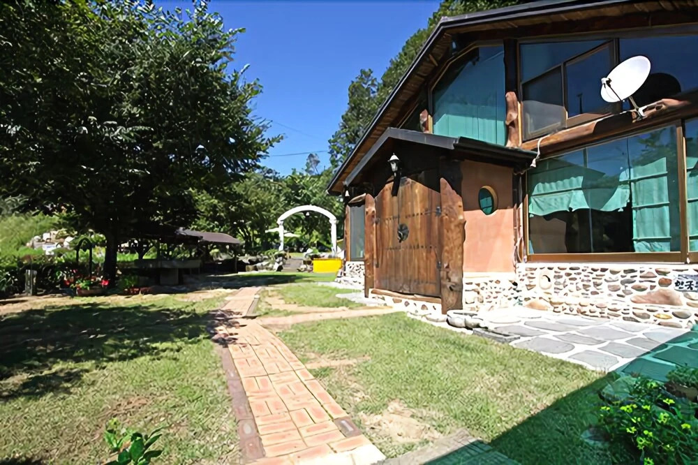 Yangpyeong Korean Cultural Home Pension