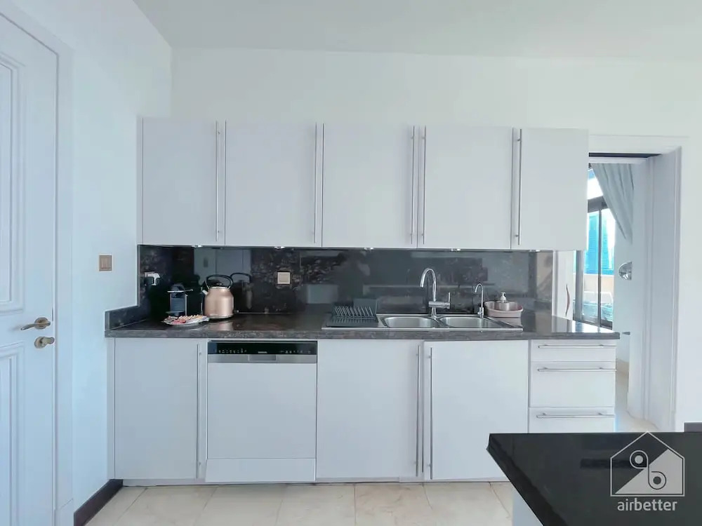 Seaview Penthouse with Private Gym & Outdoor Pool