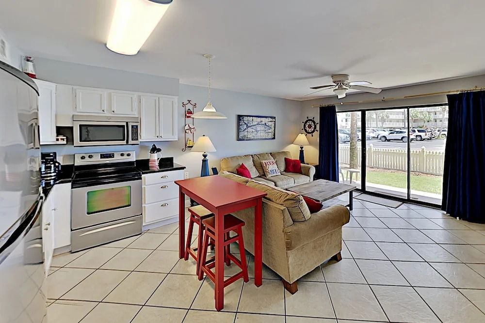 Seaside W/ 3 Pools & Tennis - By Turnkey 1 Bedroom Condo