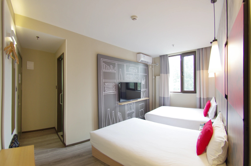 ibis Beijing Tiantandongmen Metro Station Hotel