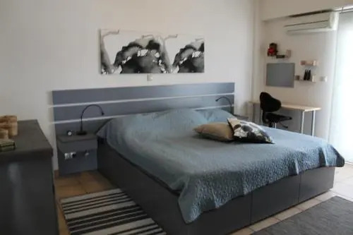 Flat 2 Bedrooms 1 Bathroom - Rhodes