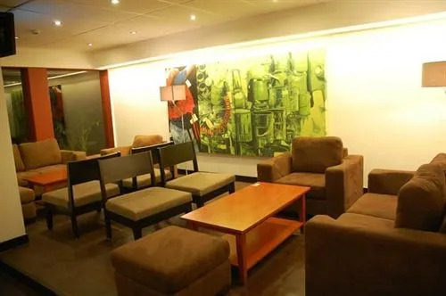 Hotel Red Earth