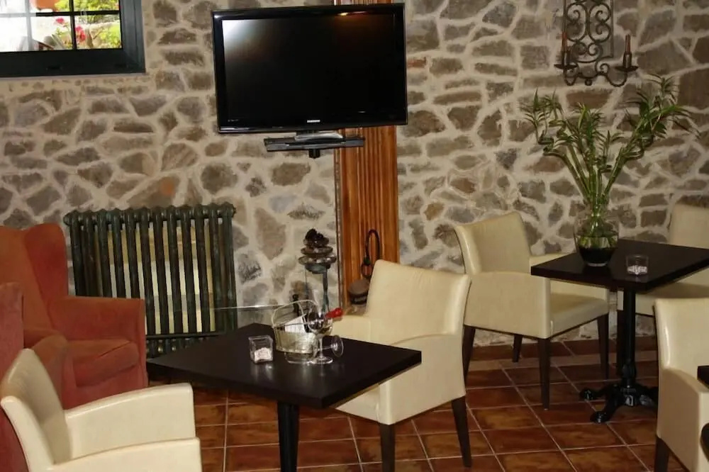 Hotel Rústico Punta Uia
