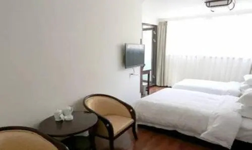 Gonggashan Hostel