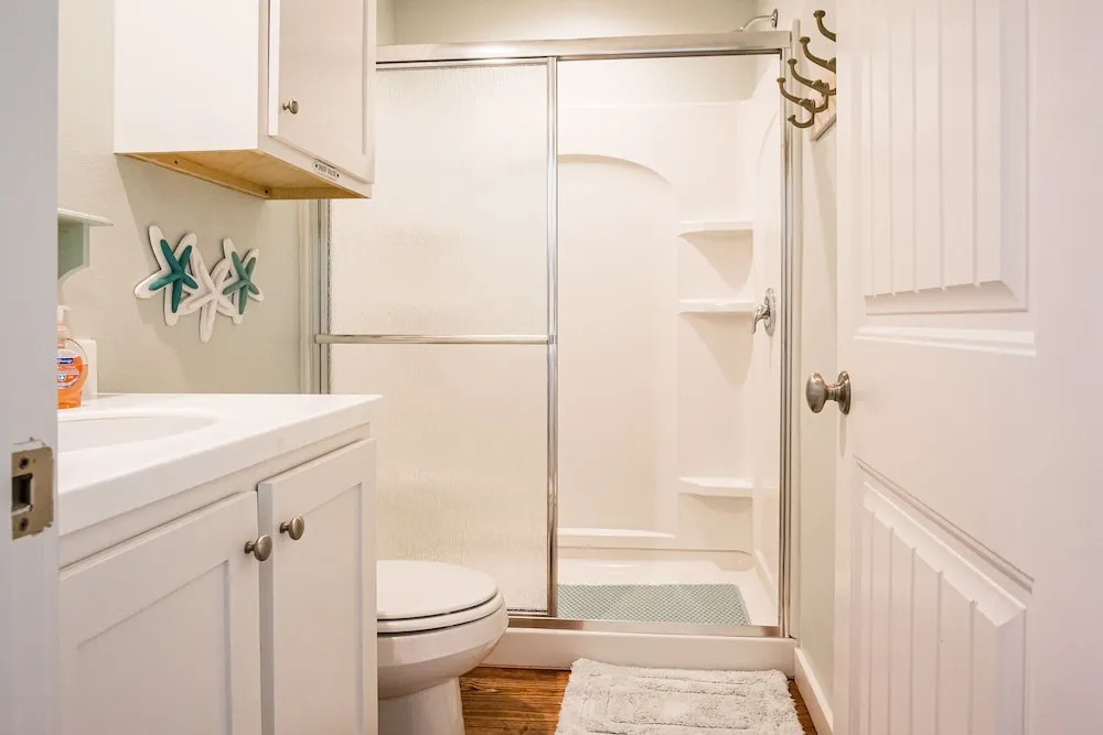 Turquoise Treehouse 2 Bedroom Home