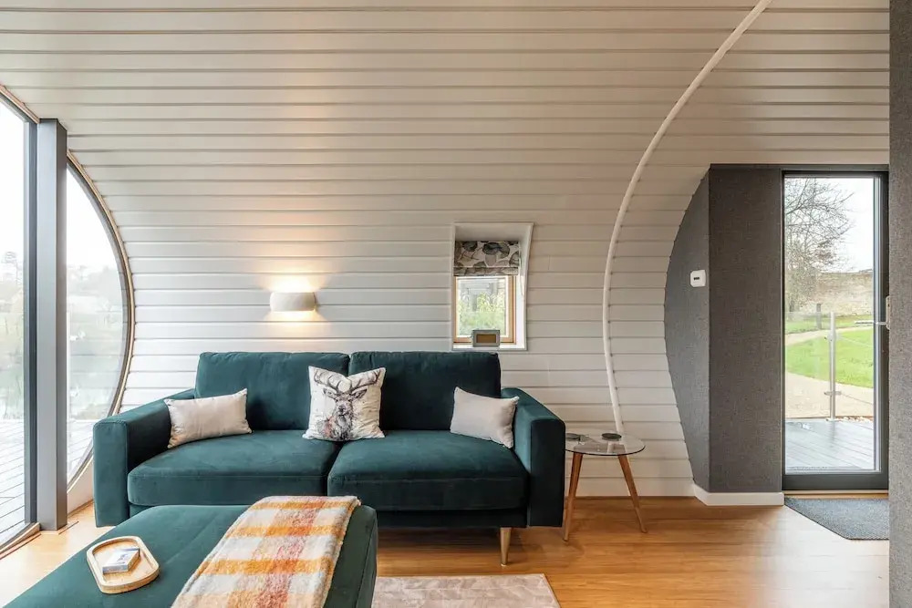 Unique 1 BD Eco-Retreat in Old Chalford