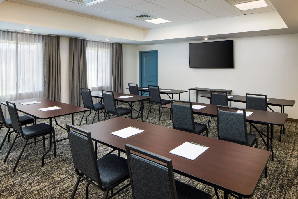 Staybridge Suites - Auburn - University Area by IHG