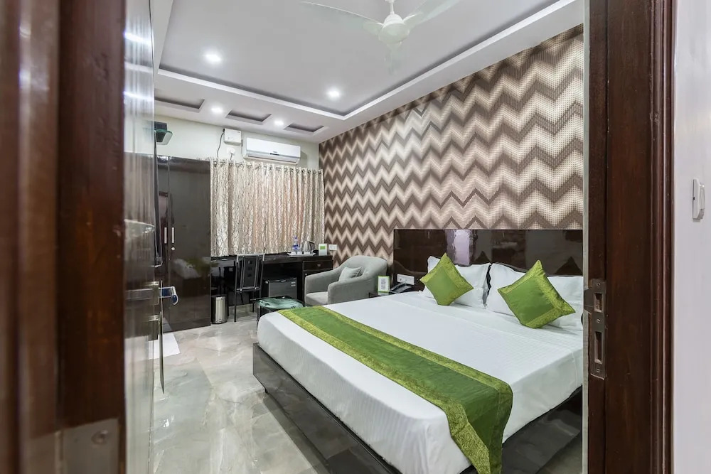 Greenwood Premier Suites