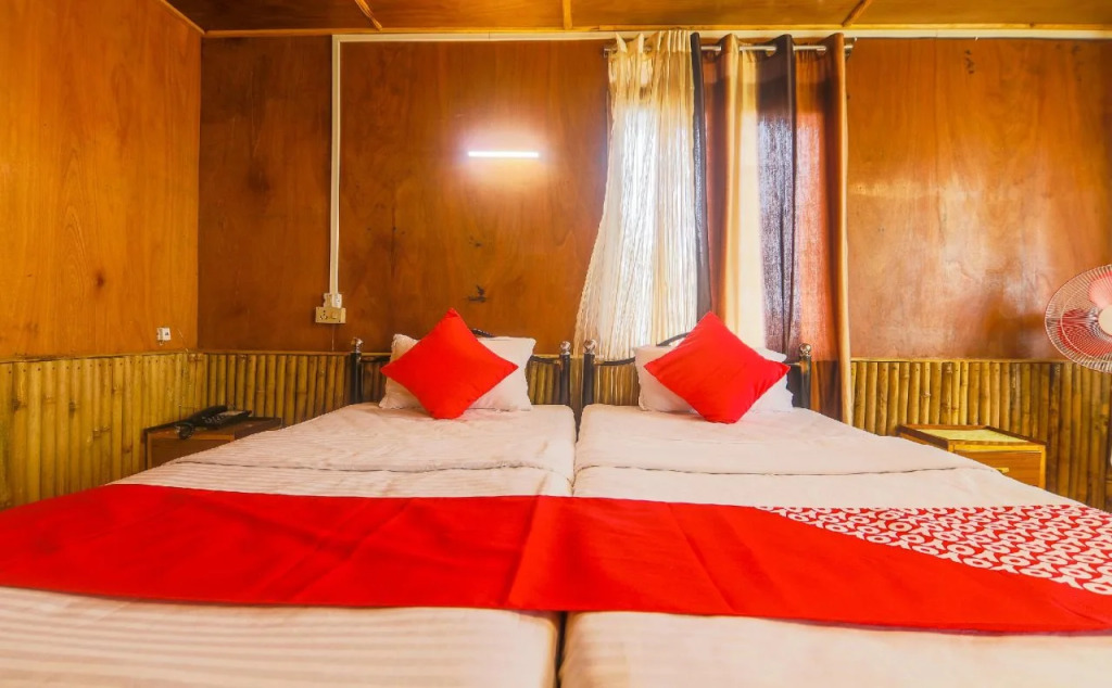 Cafe Umbir & Stay In by OYO Rooms