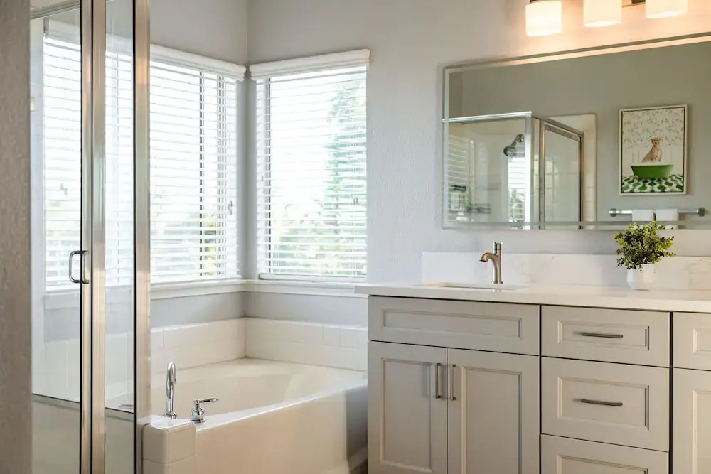 Bright Designer Home w Pool Near Everything