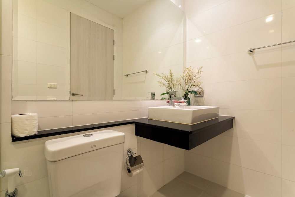 The Pelican Residence & Suites Krabi