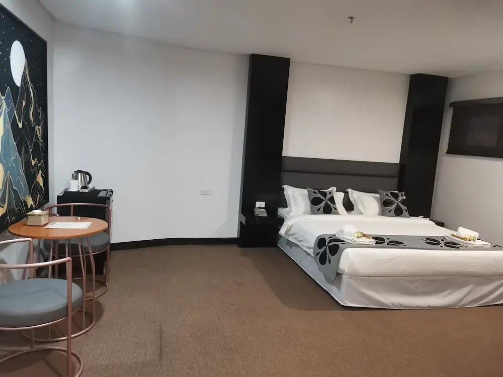 Dancenter Boss Hotel Angeles