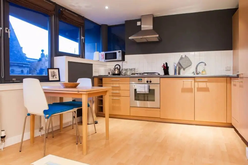 1 Bedroom West End Apartment