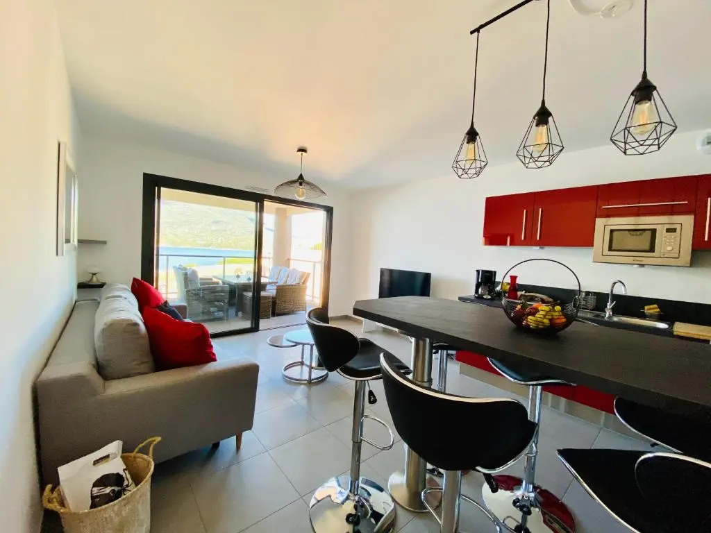 Appartement neuf tout confort en bord de mer