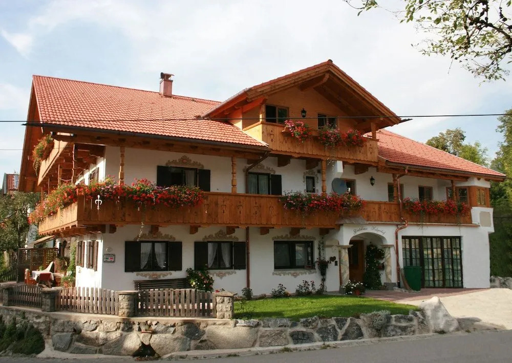 Holzerhof Ferienwohnungen  Wellness