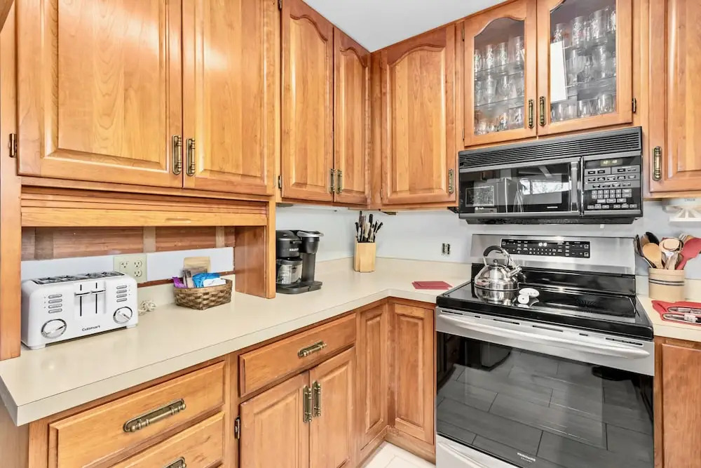 Macmillan Dog-friendly Vacation At Windcliff 4 Bedroom Home by RedAwning