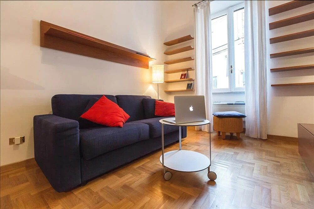 Bright and quiet Halldis apartment with small balcony