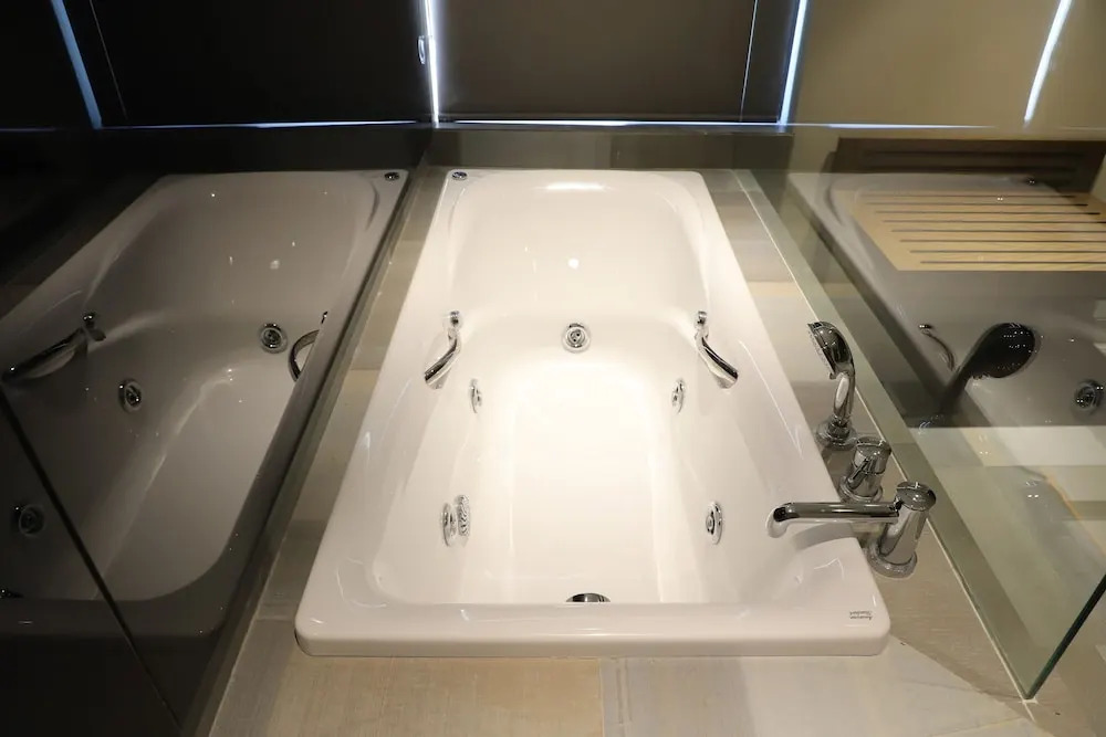 The Cruze Premium Boutique Hotel