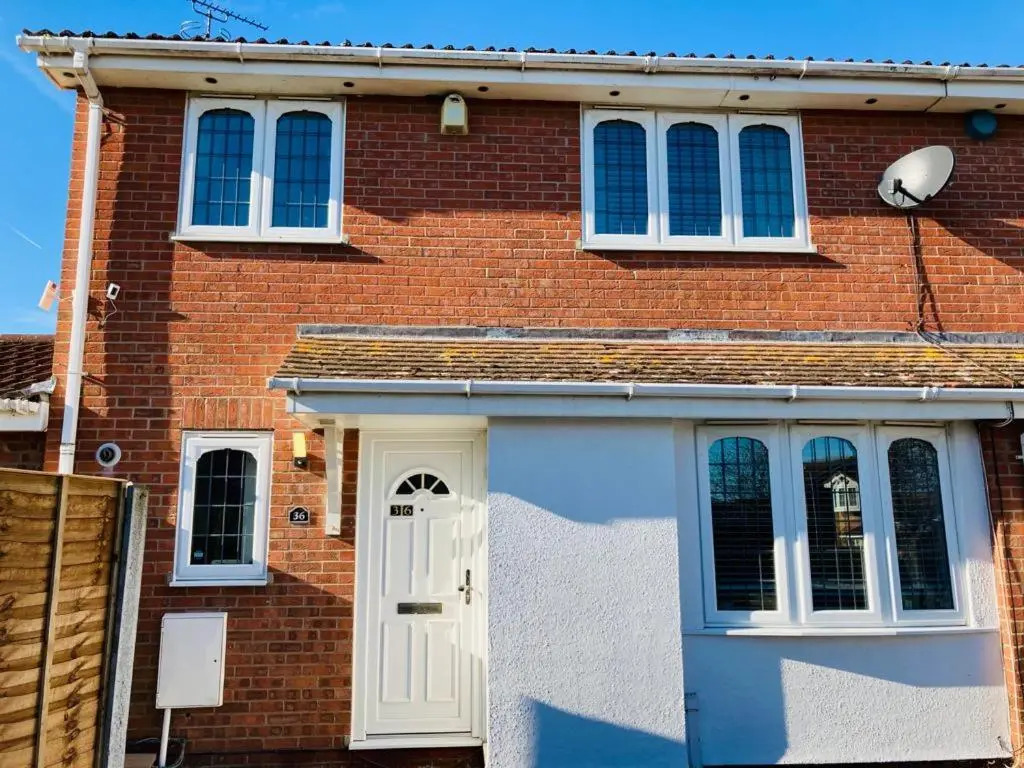 Lovely family home, 5 minutes from the beach