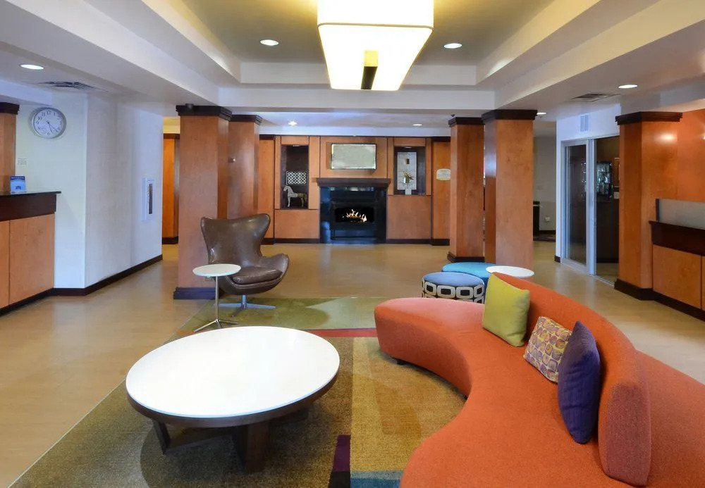 Fairfield Inn & Suites By Marriott Roanoke Holli