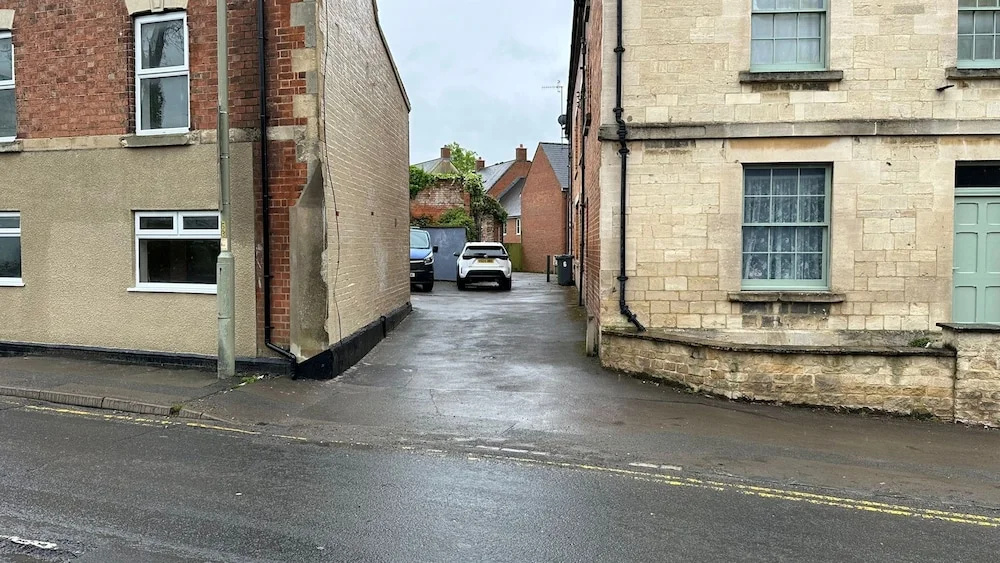 Cotswolds Large 4 Bed House Parking-Wifi