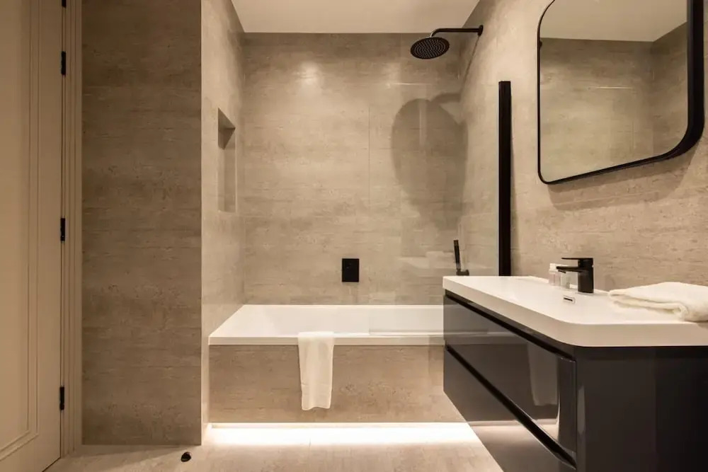 The Brunswick Square Retreat - Glamorous 1bdr Flat