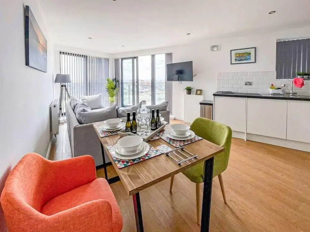 Superior 2 Bedroom Condo With Stunning Sea Views