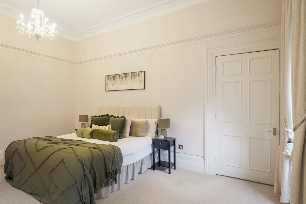 Hertford Flat 8