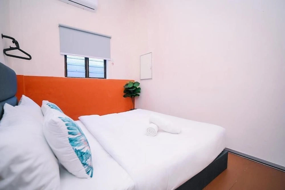 Swing & Pillows - 75 Chulia St, Georgetown Penang