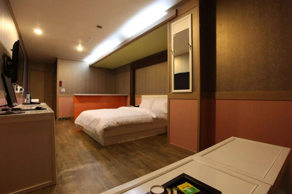 KS Hotel