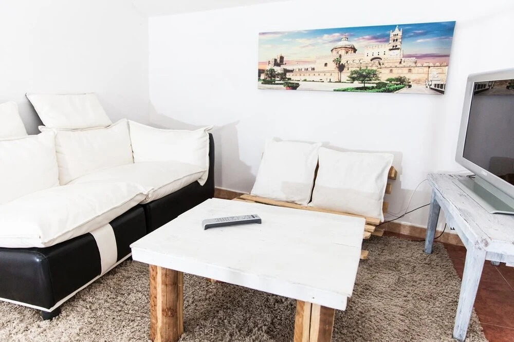 PMO Guest House