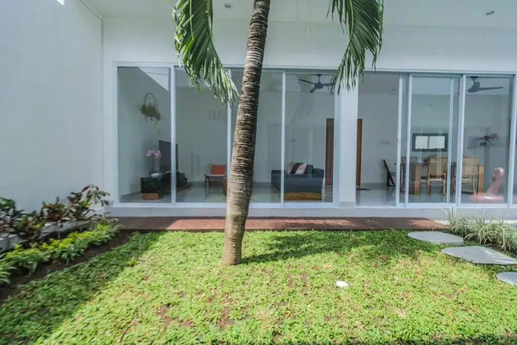 Villa Akmali Seminyak Drupadi 2 Bedrooms w/Pool 5mins to Beach